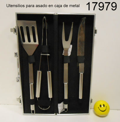 Imagen de SET PARA ASADO CON 4 UTENSLIOS EN CAJA METAL 5.24